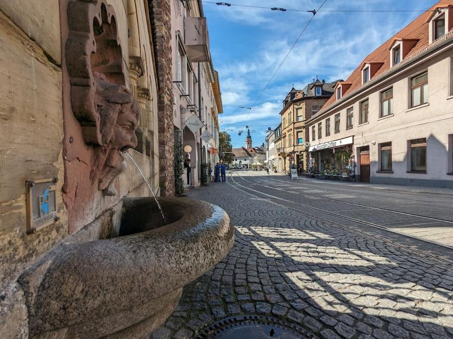 Апартаменты 65Qm Altbaucharme Mit Zwei Balkonen Карлсруэ Экстерьер фото